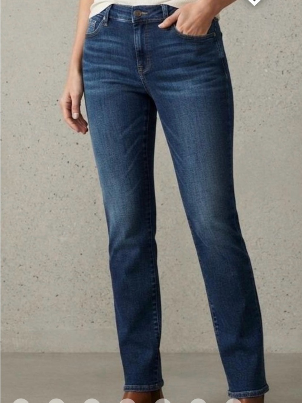 Kut from the Kloth mid rise  stretchy 4 women’s denim jeans